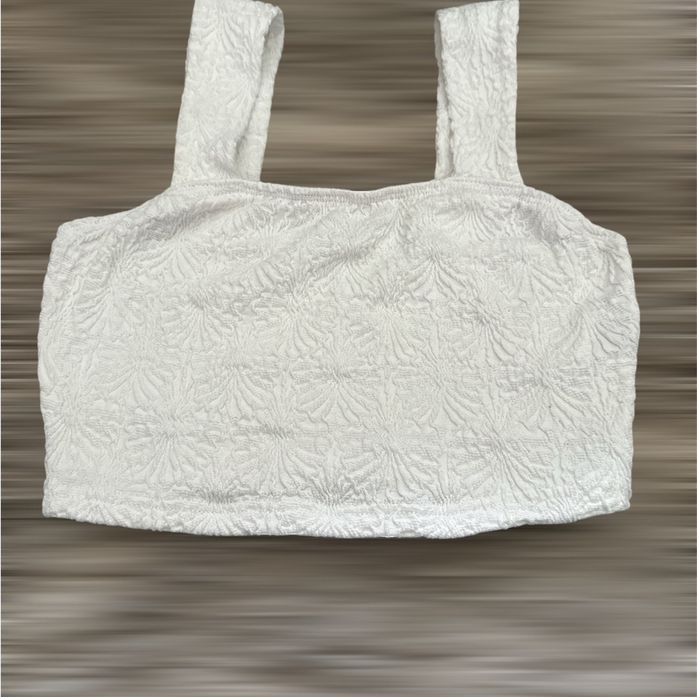 SHEIN ladies Classic White tank with embossed design crop top XS